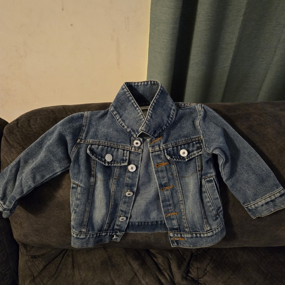 PatPat Little Kids Denim Jacket with MINI on the back, Perfect For Mommy& Me! - Picture 2 of 8